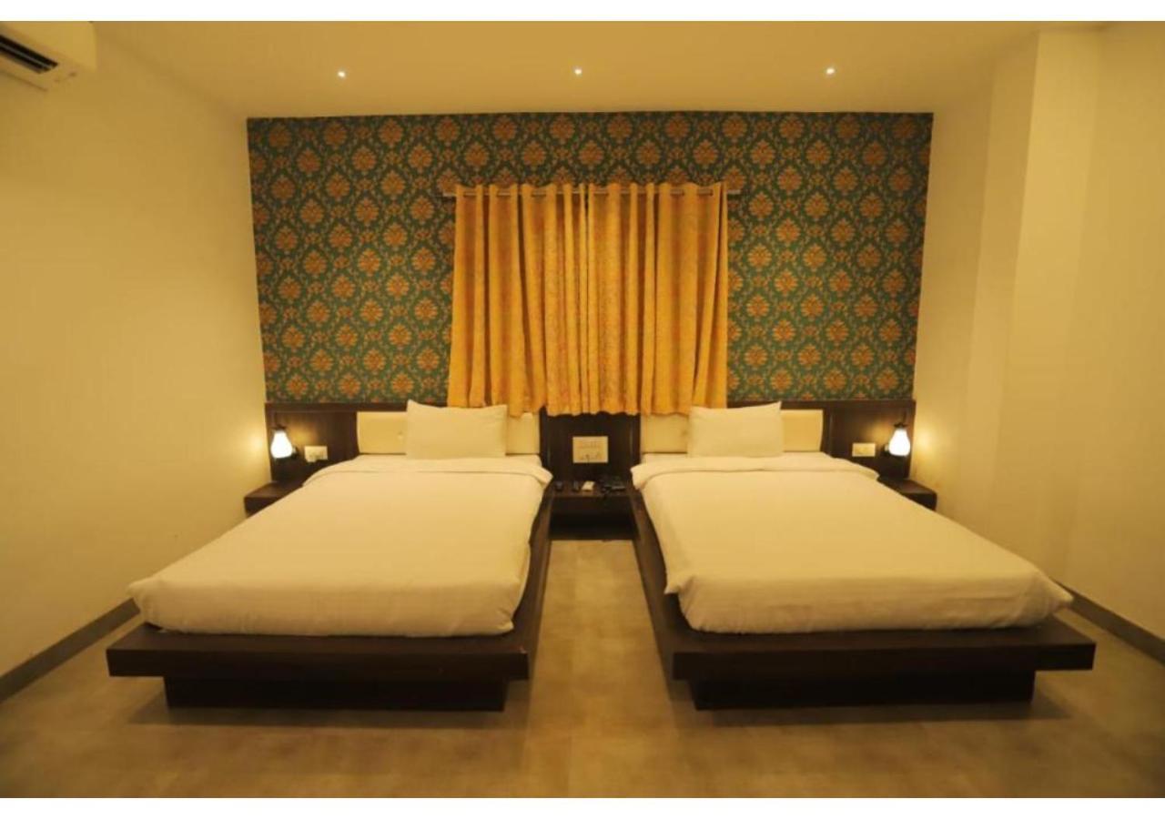 Hotel Raha Udaipur Buitenkant foto