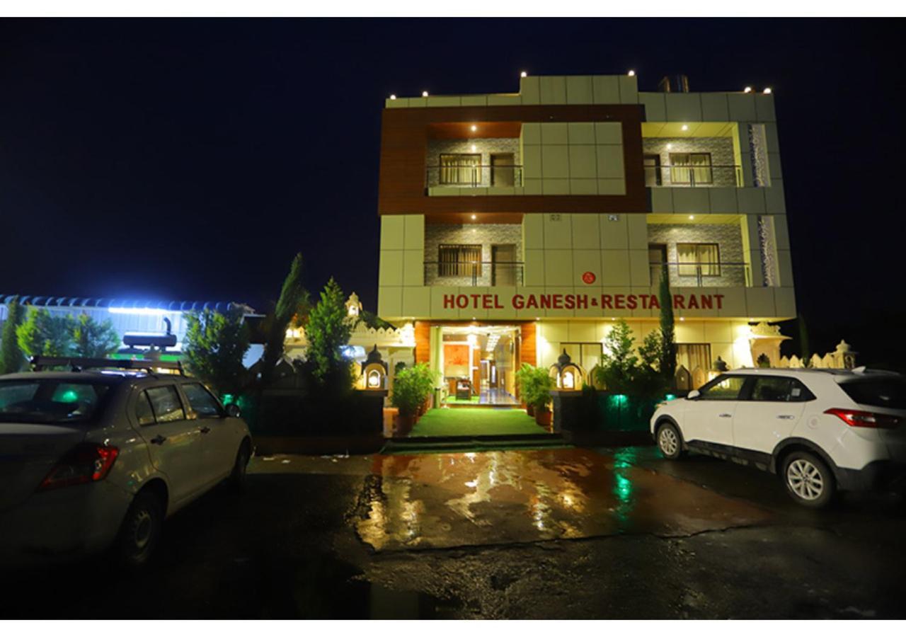 Hotel Raha Udaipur Buitenkant foto
