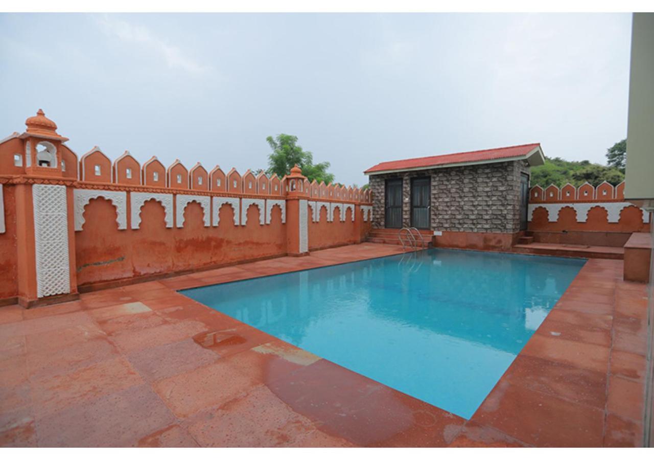 Hotel Raha Udaipur Buitenkant foto