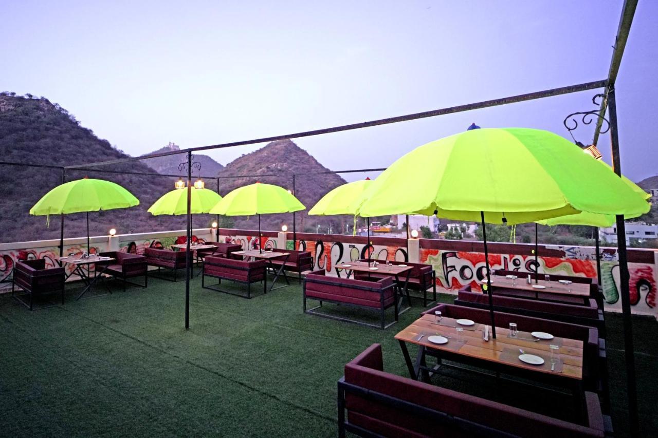 Hotel Raha Udaipur Buitenkant foto
