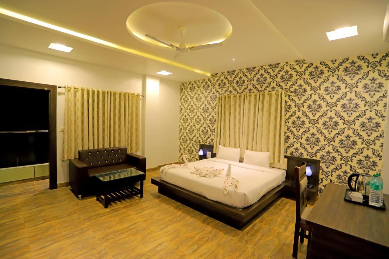 Hotel Raha Udaipur Buitenkant foto